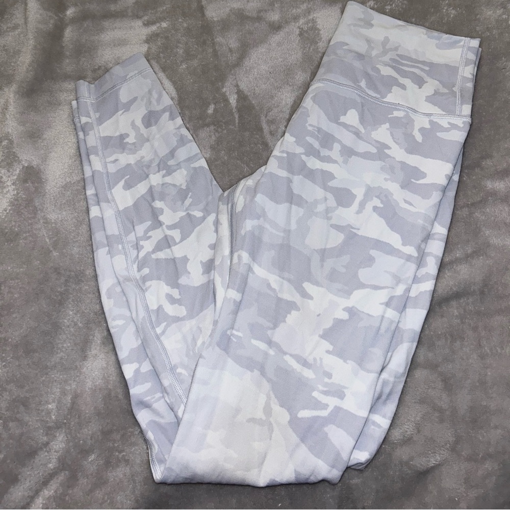 Lululemon leggings size 8